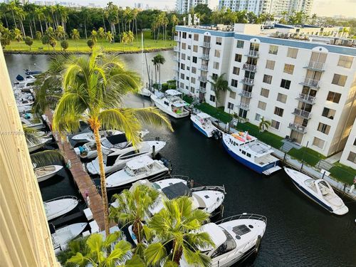 apt-805-1700 Nw North River Dr, Miami, FL, 33125-2352 | Card Image