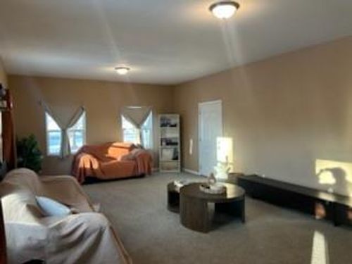 906 E 4th St, Sedalia, MO, 65301-4610 | Card Image