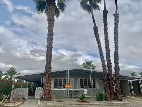 377 Club Circle Dr, Palm Springs, CA, 92264-6423 | Card Image