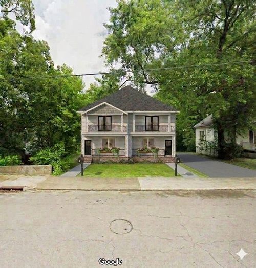 1015 S High St, Columbia, TN, 38401-3717 | Card Image