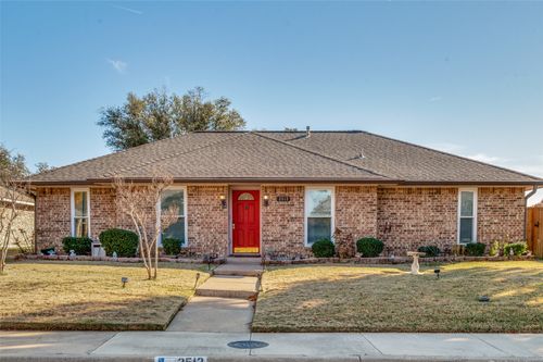2512 Harbinger Ln, Dallas, TX, 75287-5826 | Card Image