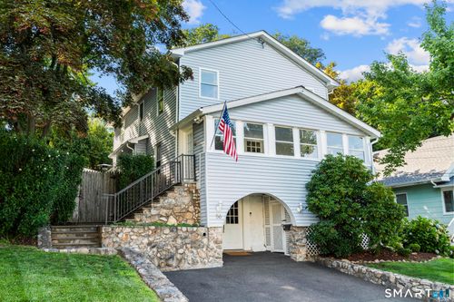 56 Knickerbocker Ave, Stamford, CT, 06907-2518 | Card Image