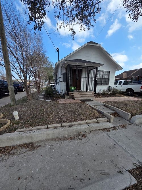 a-200 Clemmer St, Corpus Christi, TX, 78415-4308 | Card Image