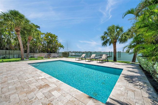 7115 Bay St, House other with 5 bedrooms, 4 bathrooms and null parking in ST PETE BEACH FL | Image 10