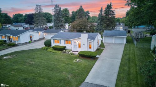 1442 Kettering Avenue, Burton, MI, 48509 | Card Image