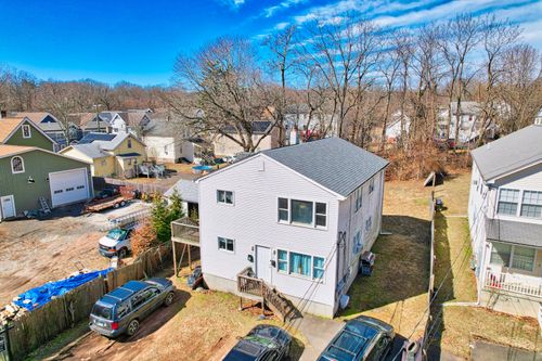 18 W Hills Road, New Haven, CT, 06515 | Card Image