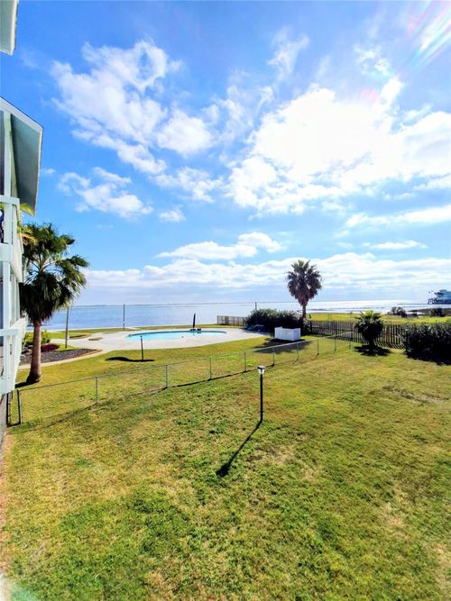 apt-113-500 Tiki Dr, Tiki Island, TX, 77554-7147 | Card Image