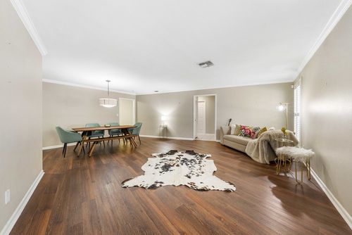 apt-111-201 Ellwood St, San Antonio, TX, 78209-5353 | Card Image