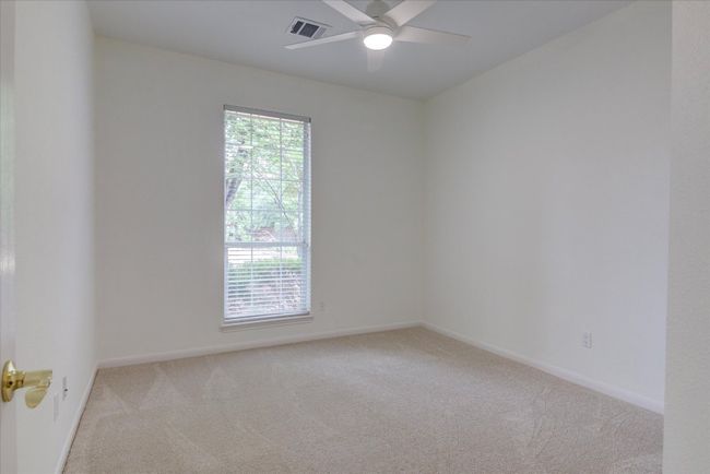 Guest Room #1 with new carpet | Image 21