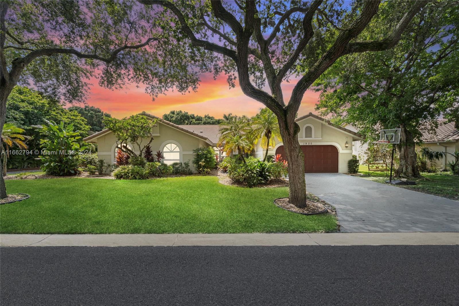 Augusta Ter, Coral Springs, FL 33071
