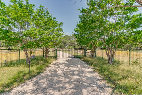 519 N Brasstown Dr, Blanco, TX, 78606-5456 | Card Image