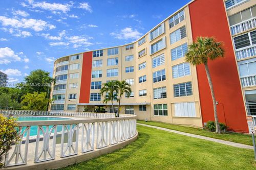 307-bi-1475 Ne 125th Ter, North Miami, FL, 33161-5215 | Card Image