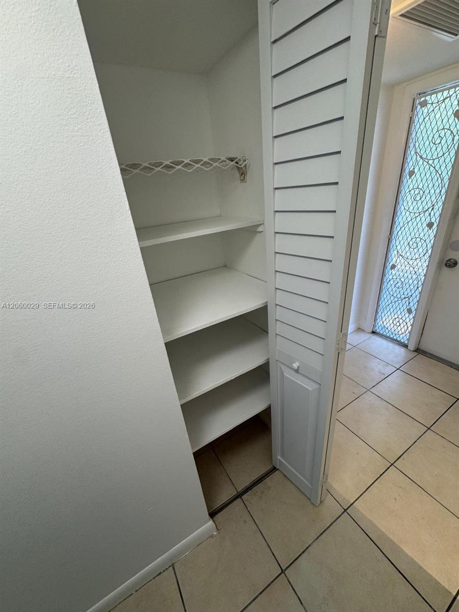 Residential Lease in Pembroke Pines 5
