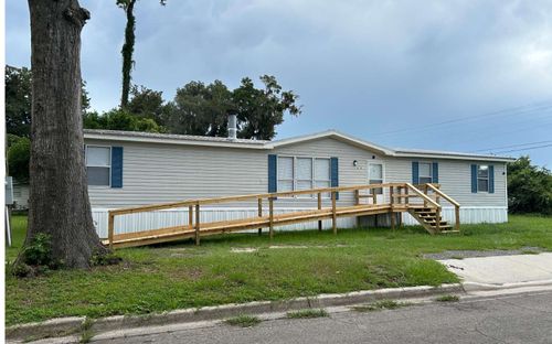 579 Se Baker Ave, Lake City, FL, 32025-6011 | Card Image