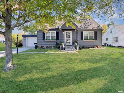 414 S Menard St, Metamora, IL, 61548-9706 | Card Image