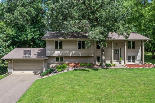 504 E 135th St, Burnsville, MN, 55337-4022 | Card Image