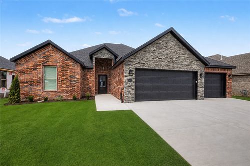 2102 Dagan Street, Siloam Springs, AR, 72761 | Card Image
