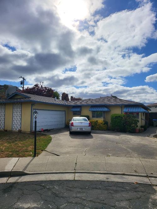390 Lawndale Ave, Campbell, CA, 95008-1010 | Card Image