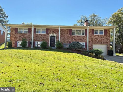 6112 Rayburn Dr, TEMPLE HILLS, MD, 20748-3851 | Card Image
