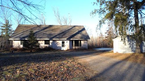 15211 Woodstar Ln, Mountain, WI, 54149-9623 | Card Image