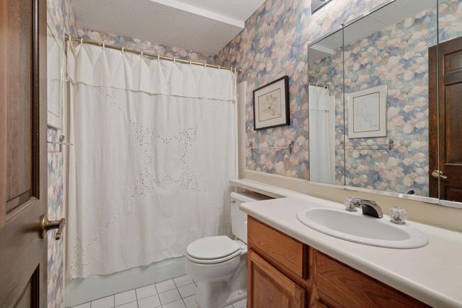 Full Guest Bathroom | Image 19