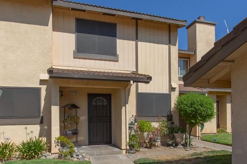 3180 Andre Ln, Turlock, CA, 95382-1061 | Card Image