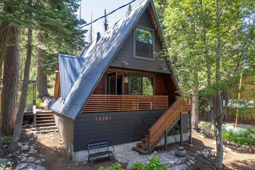 15391 Conifer Dr, Truckee, CA, 96161-3403 | Card Image