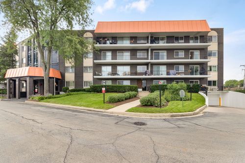 310-4949 Golf Rd, Skokie, IL, 60077-1422 | Card Image