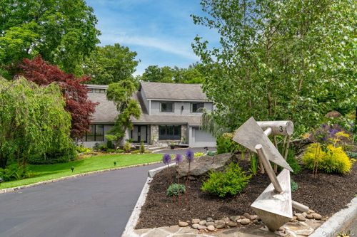 3 Ernest Ct, Kings Park, NY, 11754-5020 | Card Image
