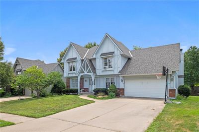 View of front of property featuring a front yard | Image 3