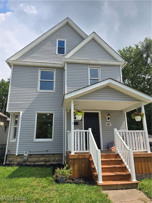 747 W River Rd N, Elyria, OH, 44035-4915 | Card Image