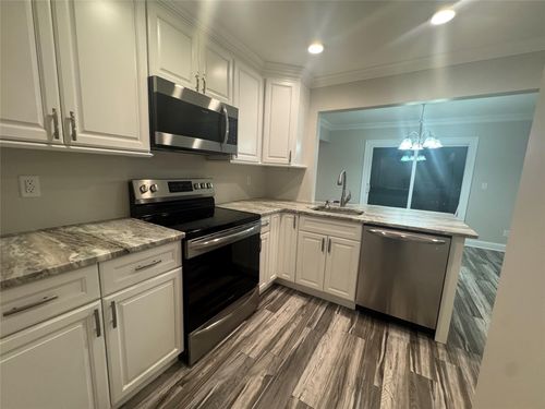 13 Richard Ct, Pomona, NY, 10970-2308 | Card Image