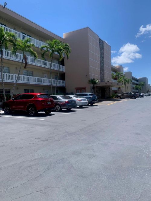104-424 Se 10th St, Dania Beach, FL, 33004-4537 | Card Image