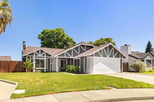 525 Amanda Court, Vacaville, CA, 95687 | Card Image
