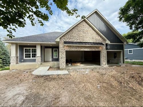 8001 Petunia, Victoria, MN, 55386-7711 | Card Image