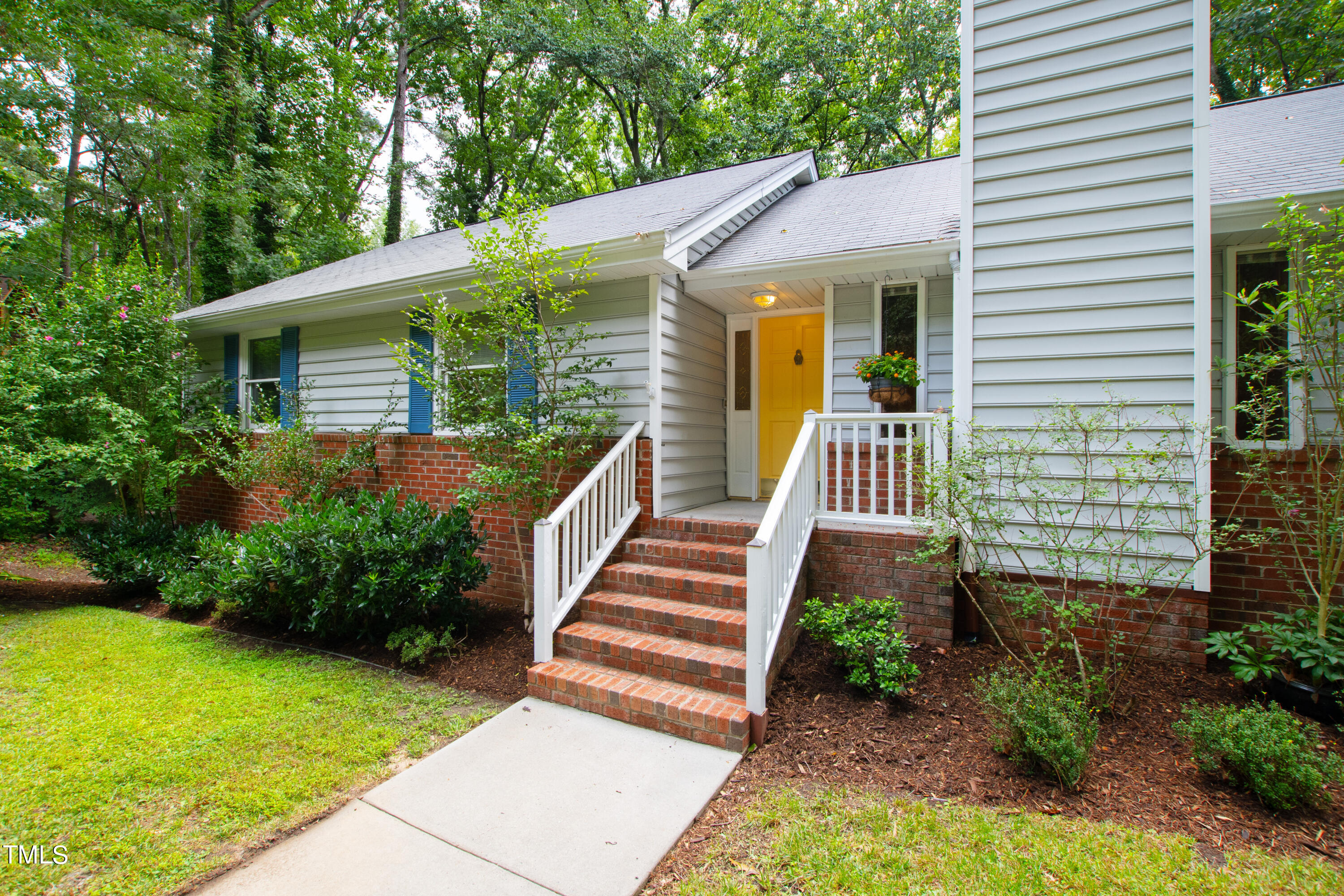 Connell Dr, Raleigh, NC 27612