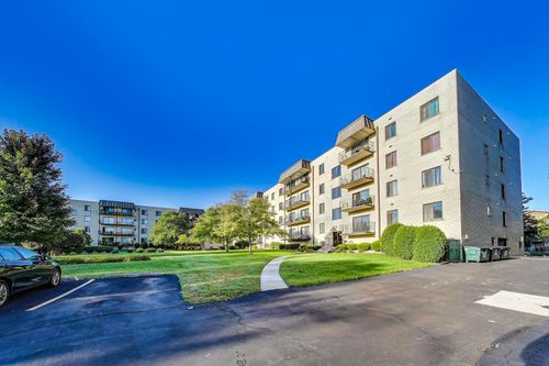 apt-209-5840 W 104th St, Oak Lawn, IL, 60453-4418 | Card Image