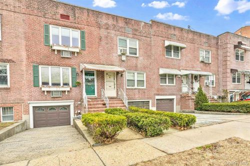 84-92 Austin St, Kew Gardens, NY, 11415-2208 | Card Image