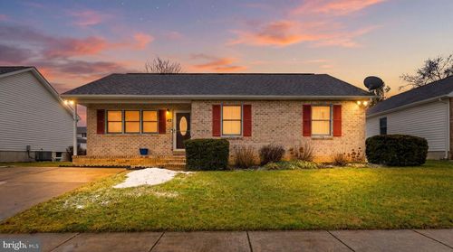 42 James St, WESTMINSTER, MD, 21157-4808 | Card Image