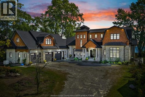 1913 Heritage Rd, Kingsville, ON, N9Y2E6 | Card Image
