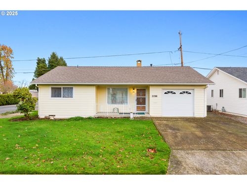 2296 Umpqua Rd, Woodburn, OR, 97071-2731 | Card Image