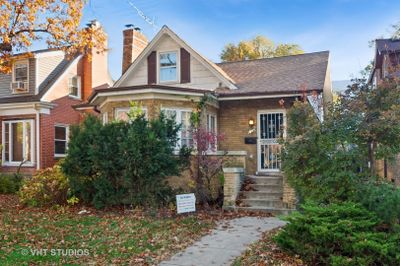 1004 Dobson Street, House other with 5 bedrooms, 2 bathrooms and 2 parking in Evanston IL | Image 1