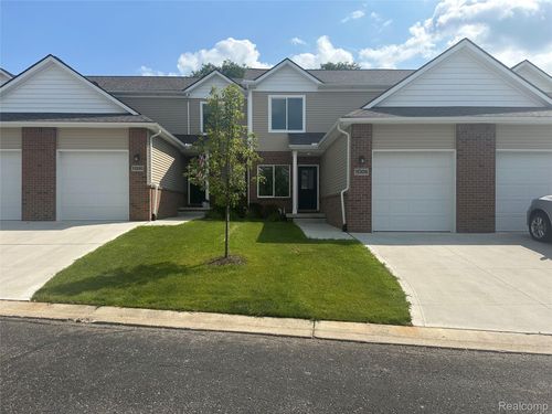 11306 Woodruff Lake Dr, Brighton, MI, 48116-8412 | Card Image