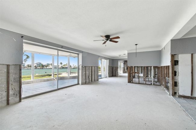 568 Johns Pass Ave, House other with 4 bedrooms, 3 bathrooms and null parking in MADEIRA BEACH FL | Image 28