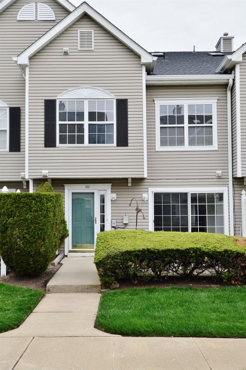 111 Watson Ct, Howell, NJ, 07731-5013 | Card Image