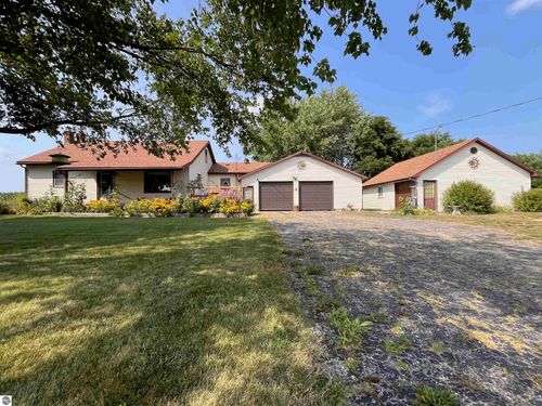 3700 Red School Rd, Kingsley, MI, 49649-9316 | Card Image