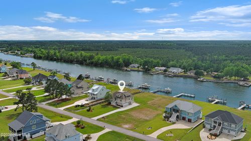 255 Gatsey Ln, Beaufort, NC, 28516-7695 | Card Image