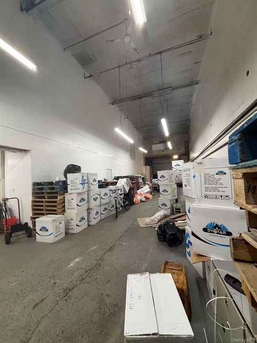 11615 15th Ave, College Point, NY, 11356-1530 | Card Image