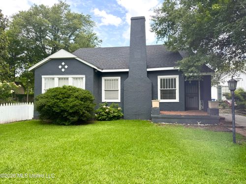 317 Court St, Clarksdale, MS, 38614-2713 | Card Image