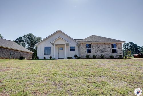 119 Village Pl, Wake Village, TX, 75501 | Card Image